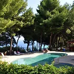 Ξενοδοχείο Ευριπίδης أفيتوس